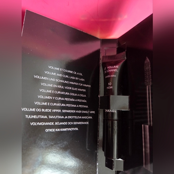 GUCCI Makeup Brush & CHANEL Mascara Both NEW - Picture 7 of 7